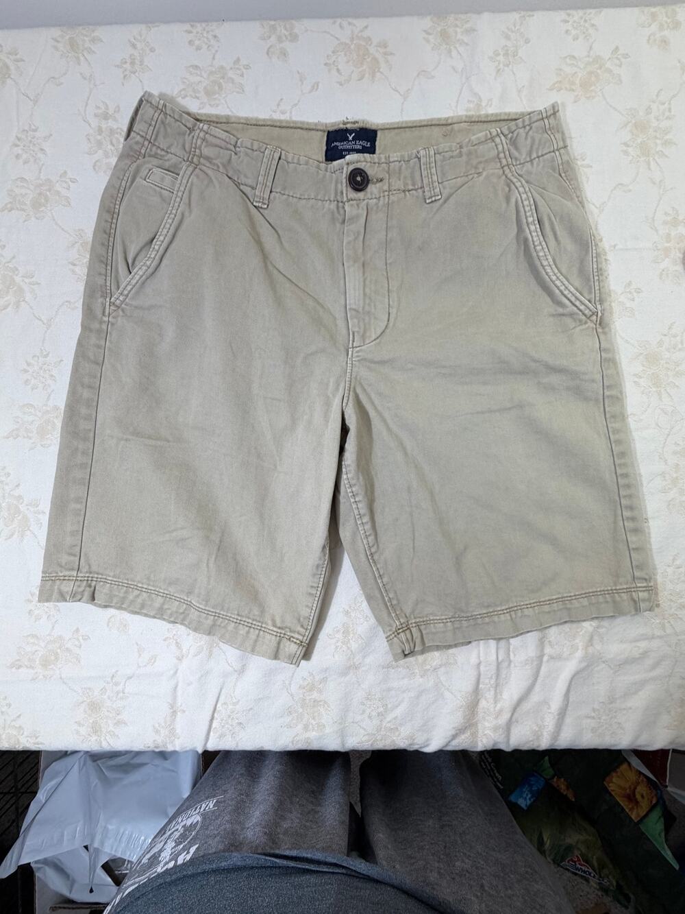 American Eagle Mens Chino Shorts Size 31 Khaki Tan Classic Fit Cotton